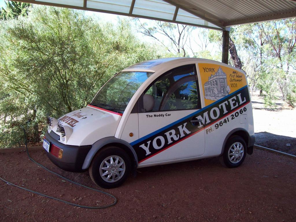 York'S Boutique Motel Exterior photo